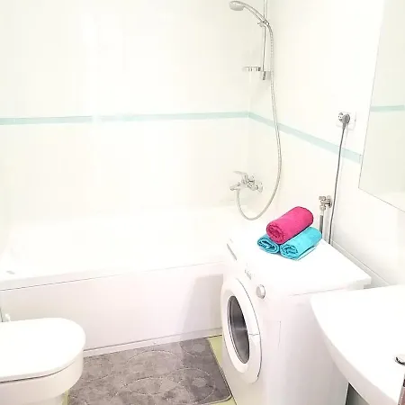 3 Bedroom With Terrace And Free Parking * Split
